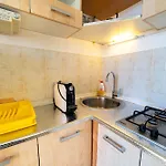 Family With A Bbq & Shared Pool In 15 Min Walk From Apartment Vodice