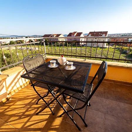 Apartment Family With A Bbq In 15 Min Walk From