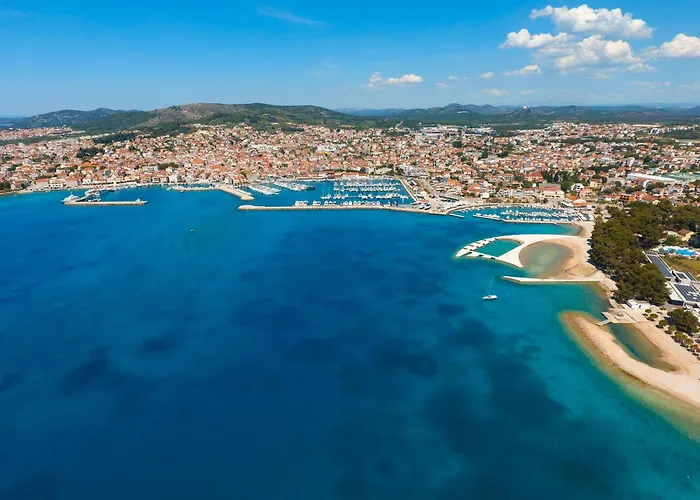 Family With A Bbq & Shared Pool In 15 Min Walk From 公寓 *