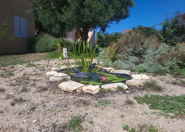 公寓 Family With A Bbq & Shared Pool In 15 Min Walk From